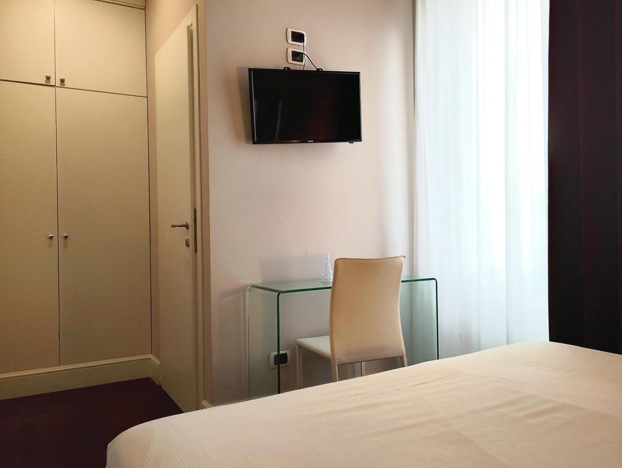 Guest House Cavour 278 Rome Bagian luar foto