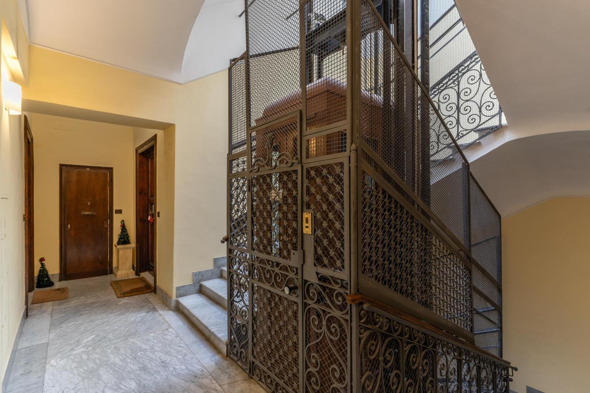 Guest House Cavour 278 Rome Bagian luar foto
